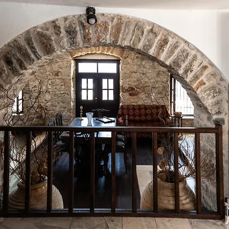 Belessi's Mansion 1 Гостевой дом Монемвазия