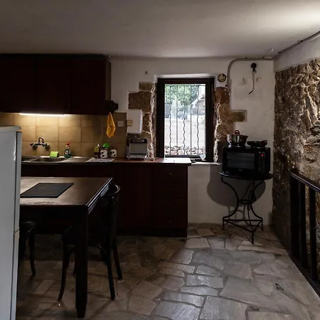 Belessi's Mansion 1 3* Монемвазия