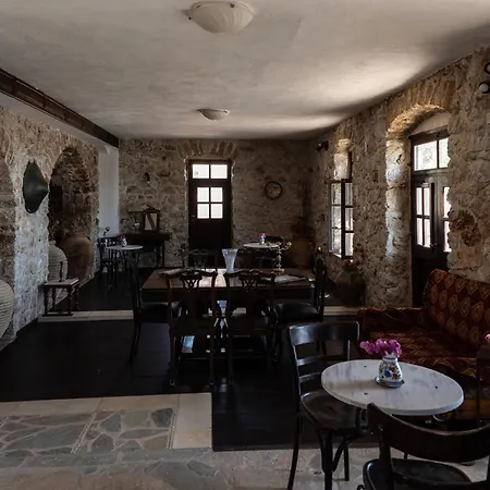 Гостевой дом Belessi's Mansion 1