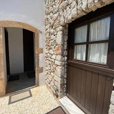 Belessi's Mansion 1 Гостевой дом