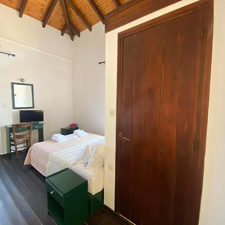 Гостевой дом Belessi's Mansion 1