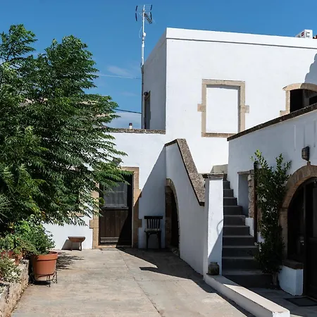 Belessi's Mansion 1 Гостевой дом Монемвазия