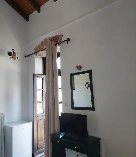 Belessi's Mansion 1 בית הארחה