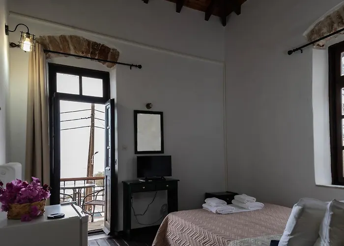 בית הארחה Belessi's Mansion 1 3*