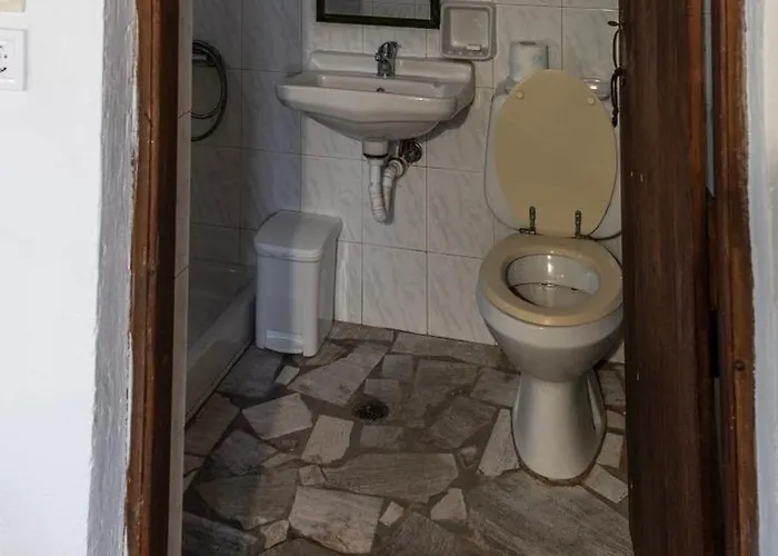 Belessi's Mansion 1 בית הארחה