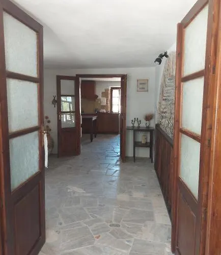 בית הארחה Belessi's Mansion 1 3*