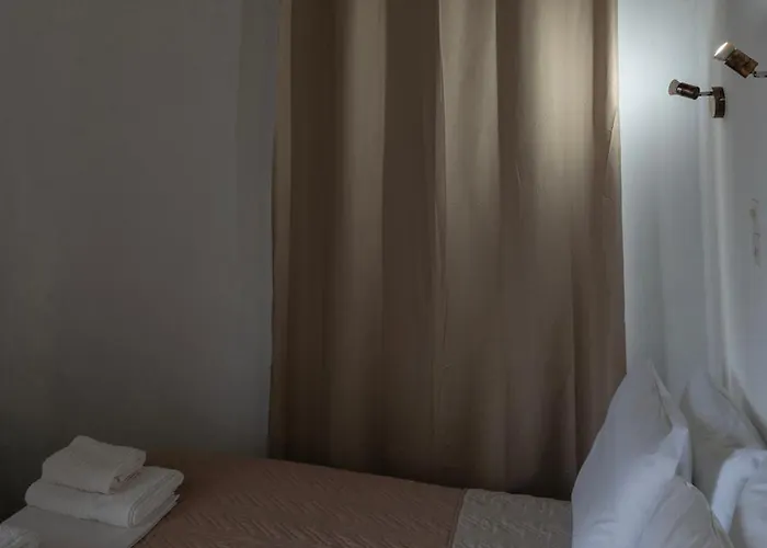 Belessi's Mansion 1 בית הארחה