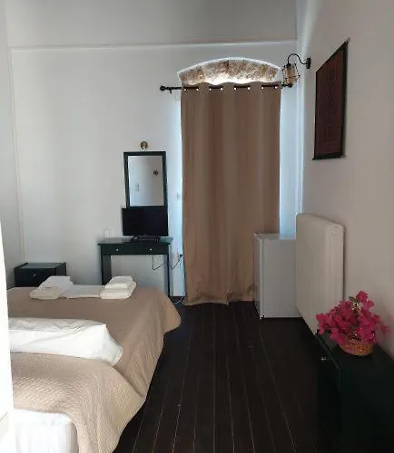 Belessi's Mansion 1 מונמבאסיה