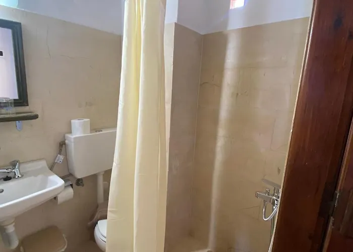 Belessi's Mansion 1 3*