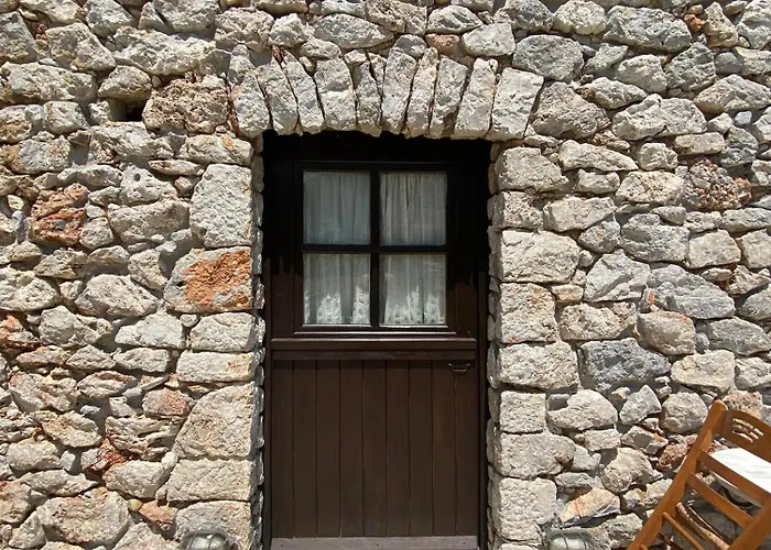 Belessi's Mansion 1 מונמבאסיה