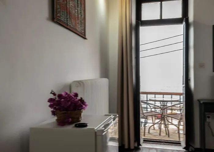 Belessi's Mansion 1 בית הארחה 3*