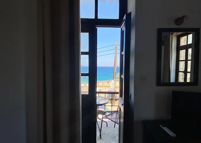 בית הארחה Belessi's Mansion 1