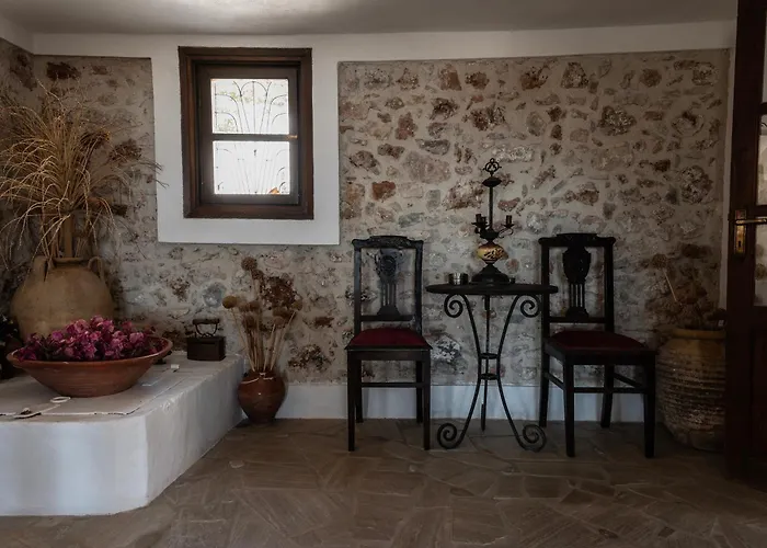 Belessi's Mansion 1 מונמבאסיה