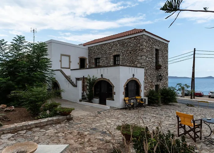 Belessi's Mansion 1 בית הארחה