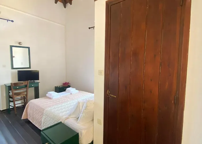 בית הארחה Belessi's Mansion 1